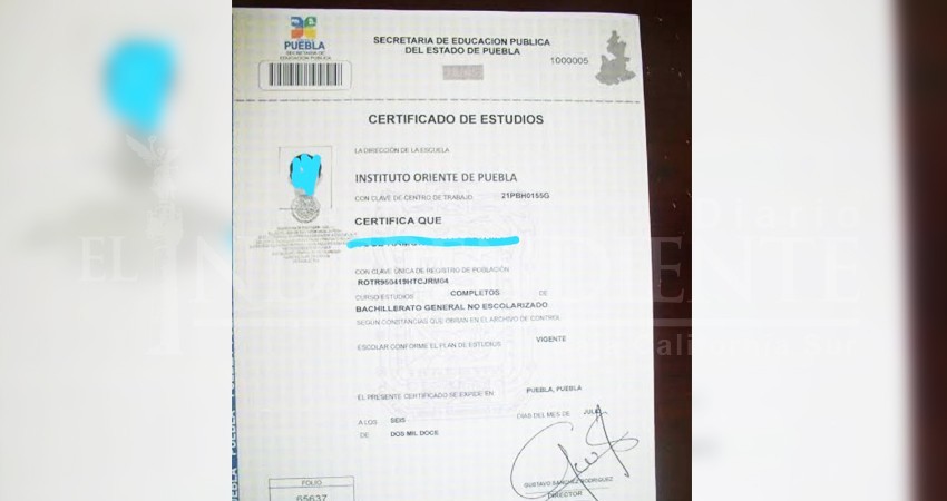 Hasta en $350 pesos ofrecen certificados de preparatoria en redes sociales