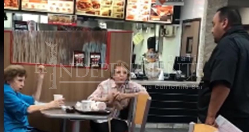 ¡Lárgate a México si hablas español! Gritan mujeres racistas en EU