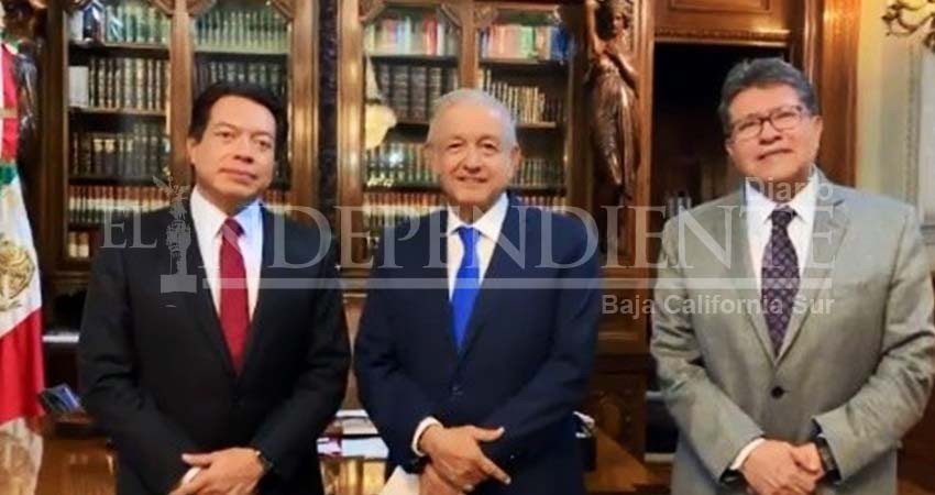 Dialoga AMLO con coordinadores de diputados y senadores de Morena