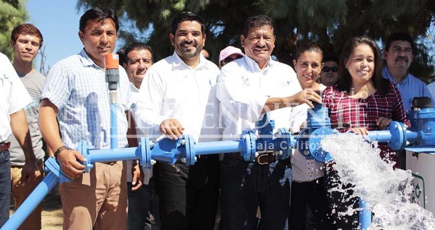 Entregó el ex alcalde panista Armando Martínez pozo de agua con arsénico a zonas marginadas