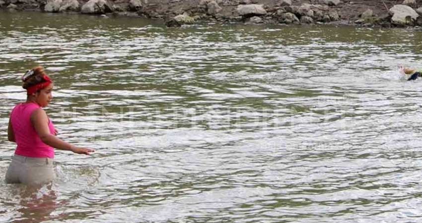 A un mes de su muerte, se traba repatriación de cuerpo de migrante