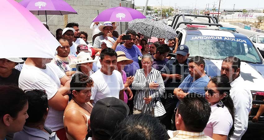 Incertidumbre y desconfianza impera en habitantes de “Invasión Cactus”
