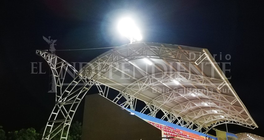 Dona Grupo Pueblo Bonito alumbrado público para Unidad Deportiva Don Koll
