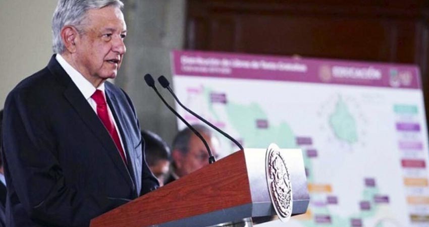 Entrega el gobierno 80% de los libros de texto