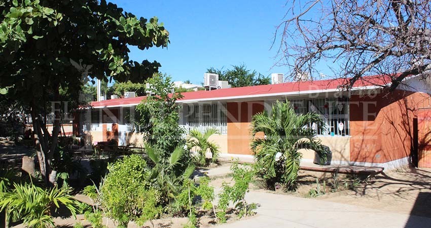 Preocupa que fallas eléctricas dañen equipos de oficina o cómputo en escuelas ante regreso a clases: SEP