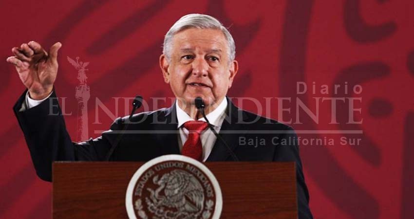 Ante pleito en Morena, rechaza AMLO a quien quiera "colarse" al poder