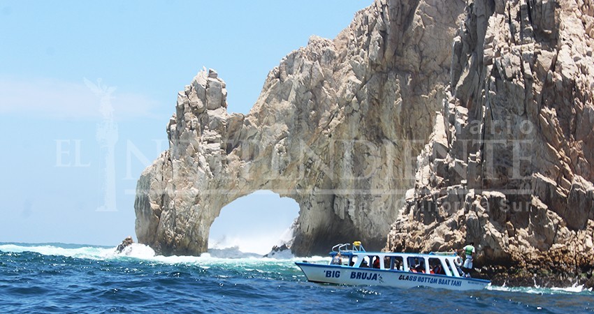 Por propiedad privada han ingresado personas para subir al arco de CSL, asegura Zofemat