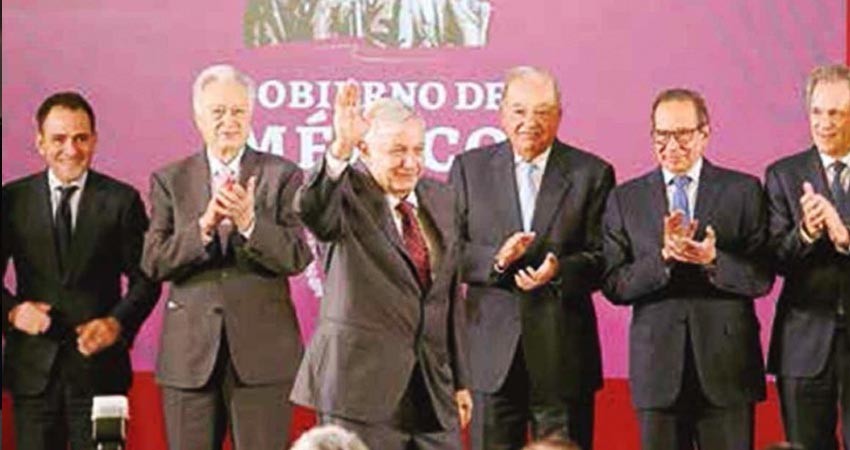 Pactan presidente y empresarios; dicen que la electricidad será más barata