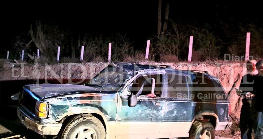Murió aplastado por su vehículo al volcarse en Carretera a Todos Santos