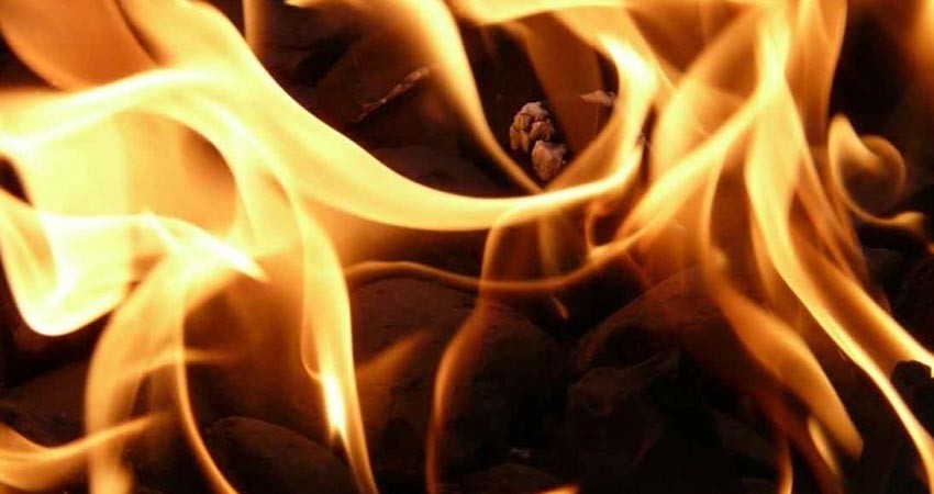 Rocían gasolina y prenden fuego a niño que sufría bullying