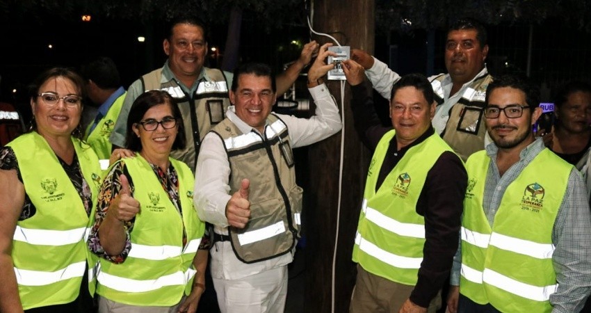 Cumple Ayuntamiento paceño con la primera etapa de “Iluminemos La Paz”