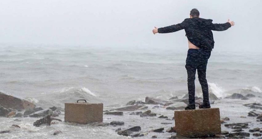 'Dorian' se convierte en 'ciclón post-tropical' rumbo a Canadá