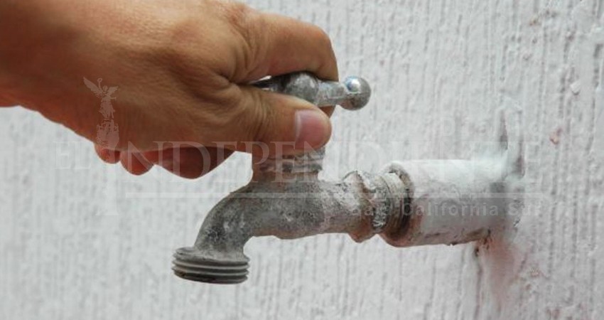 Escasez de agua también “pega” en comunidades de zona norte de Los Cabos