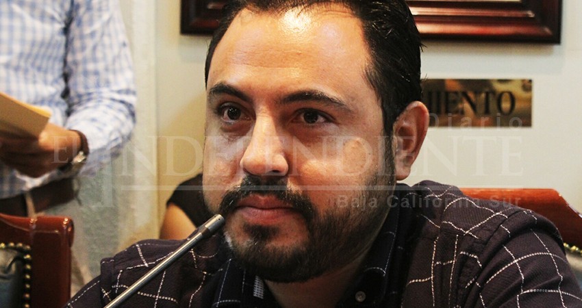 Exhortan al hijo del ex gobernador Agúndez Montaño, a ponerse a estudiar