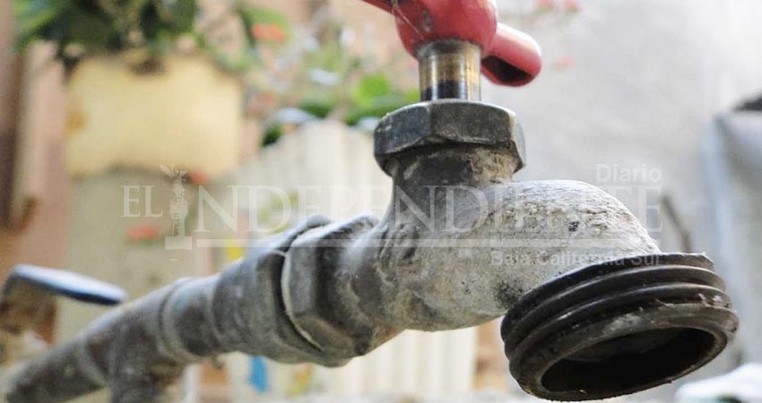 Vecinos de la colonia El Chamizal, sin agua desde hace más de 10 días