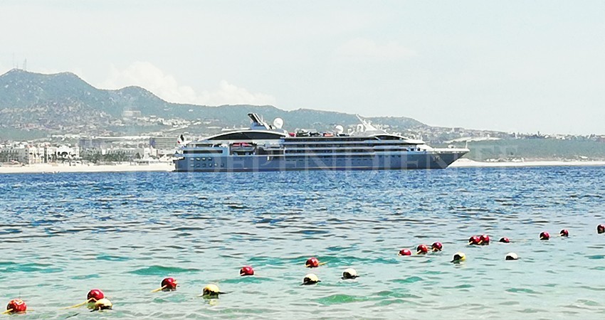 Exclusivo crucero de lujo visita Los Cabos