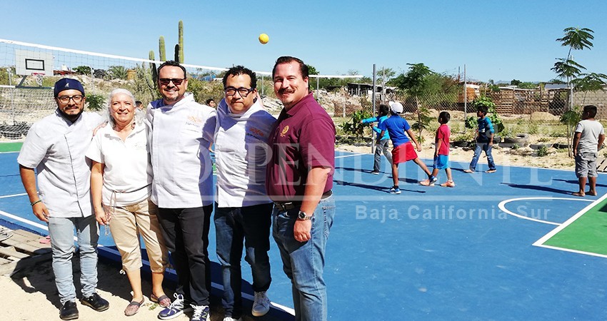 Entrega Chefs X Los Cabos cancha de usos múltiples a Comedor Comunitario