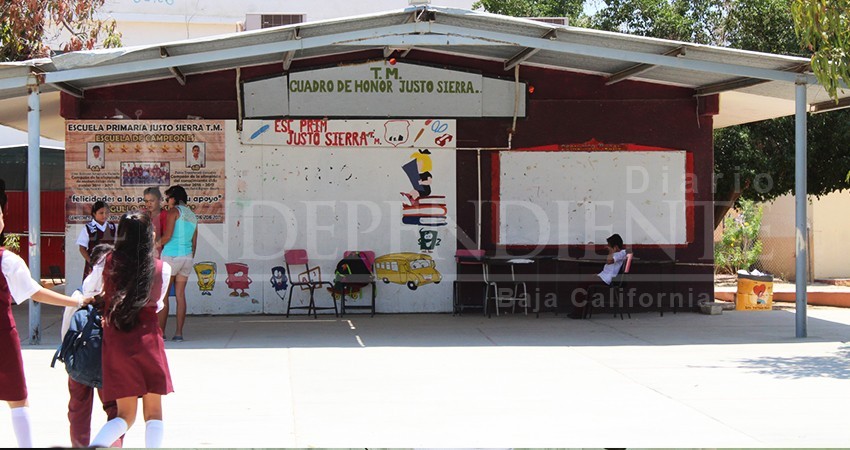 El lunes reciben alumnos cabeños sus certificados