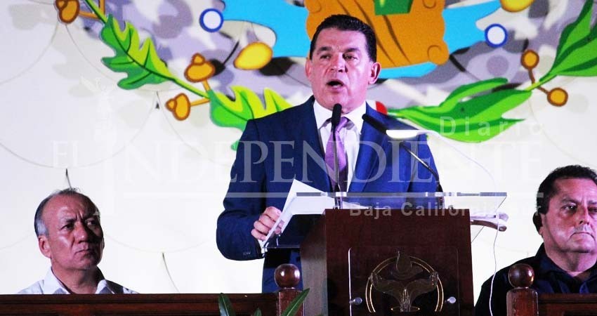 Debemos trascender con trabajo, pasión y compromiso: Rubén Muñoz Álvarez