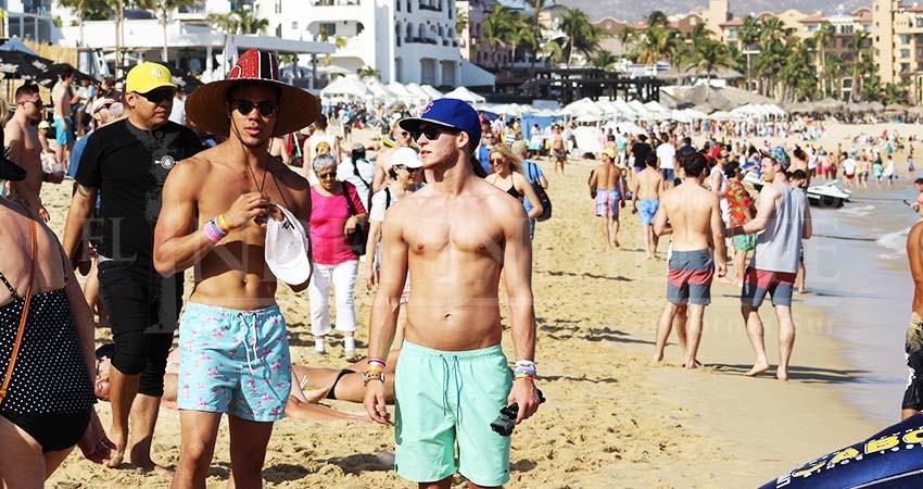 Esperan un millón de visitantes durante temporada alta de turismo en BCS