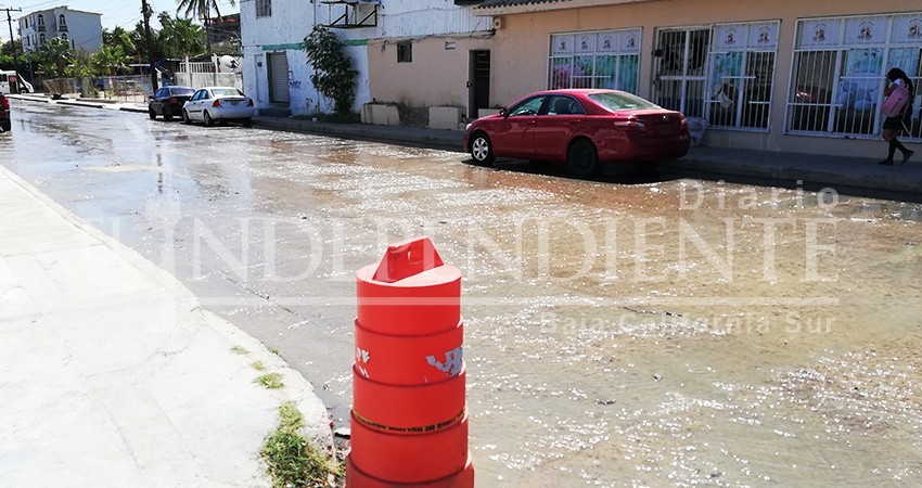 Brotan aguas negras en alcantarillas de CSL