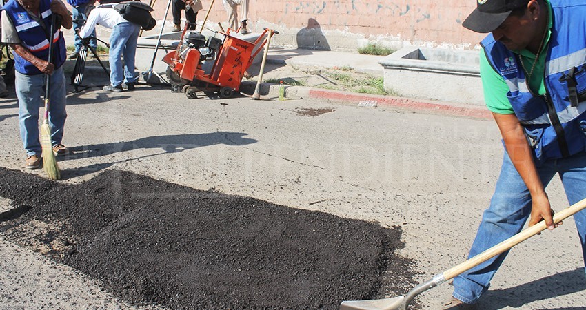 Asegura Sepuim que en 4 meses han tapado 8 mil metros cuadrados de baches en La Paz