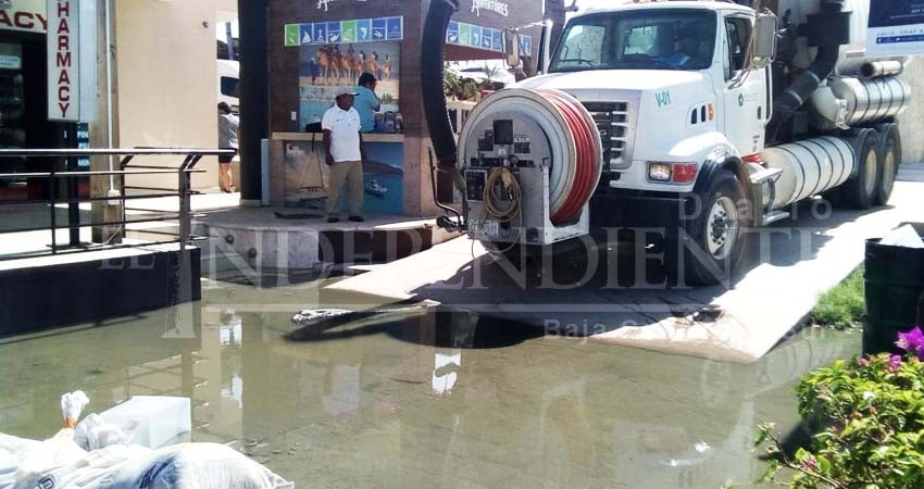 Controlan derrames de aguas negras en marina turística de CSL