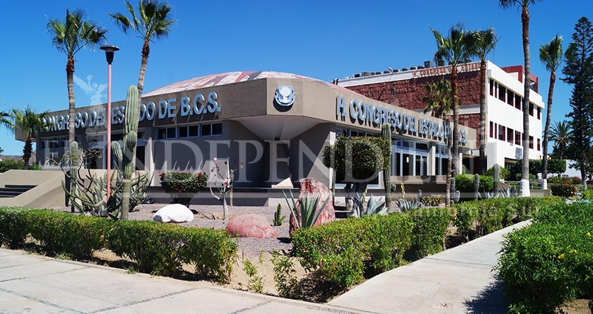 A favor PES de mantener diputaciones y senadores plurinominales