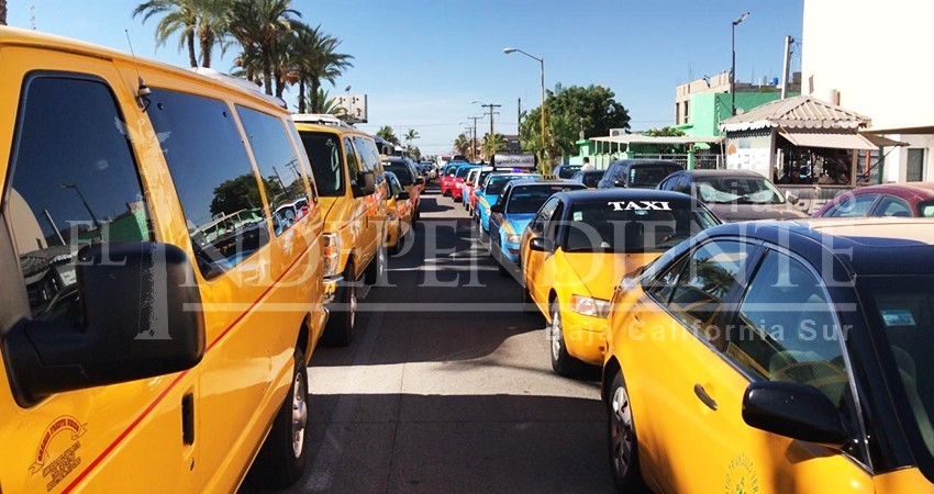 Ayuntamiento de La Paz financiará aplicación digital a taxistas