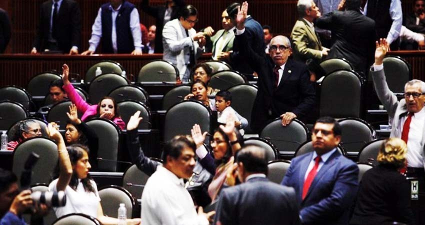 Aprobadas revocacion de mandato y consultas