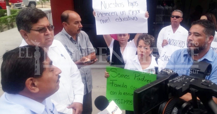 Sólo “en el mundo de las utopías” podría tener 35 computadoras la escuela 15 de Mayo: SEP 