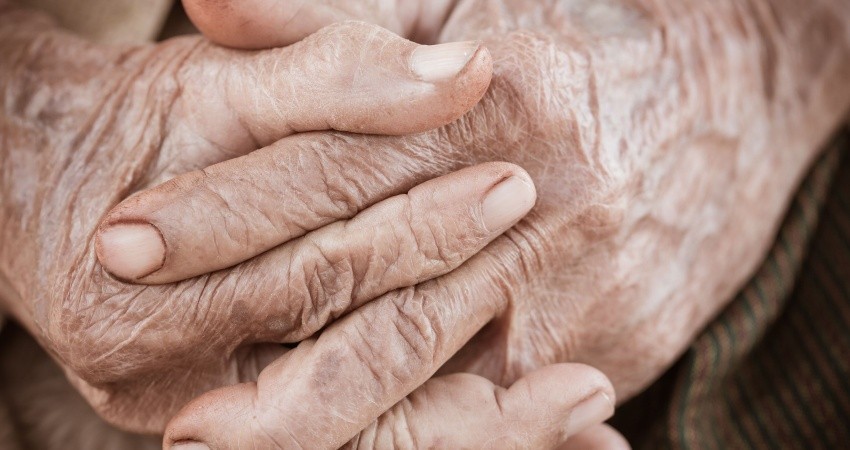 Por ley en BCS, quien maltrate a adultos mayores no podrán heredarlos