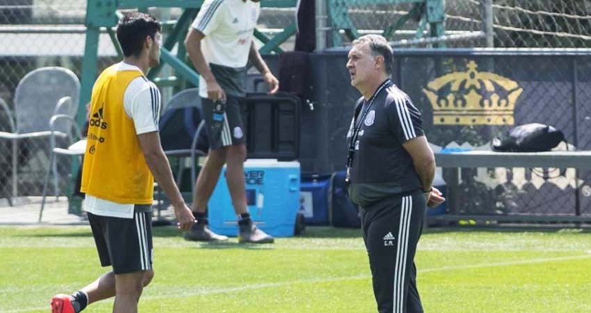 Martino deja claro que Jiménez es su hombre gol