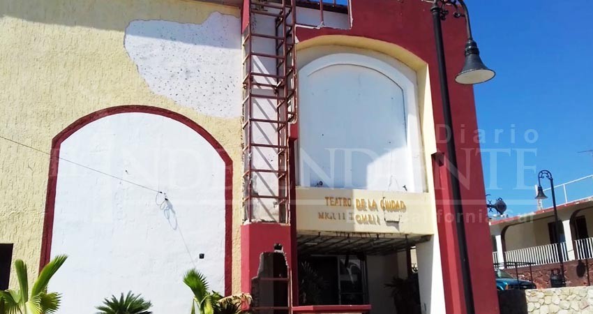Retomarán reconstrucción del Teatro de la Ciudad, obra que lleva casi 3 años sin avances