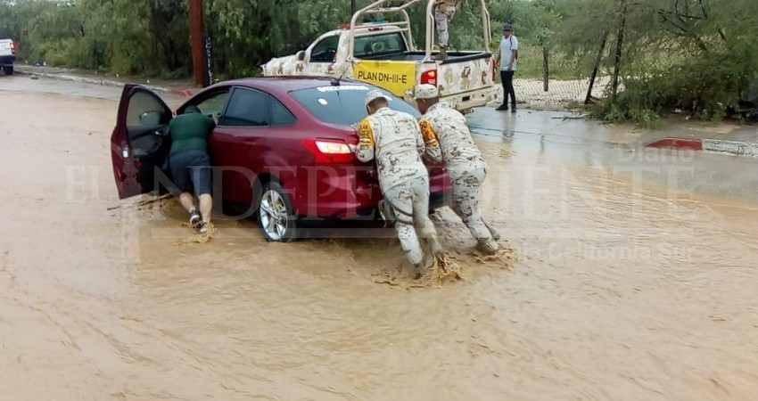 Que no intenten cruzar arroyos; las lluvias se mantendrán
