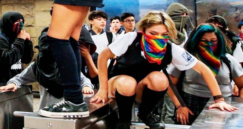 Furia chilena tira economía