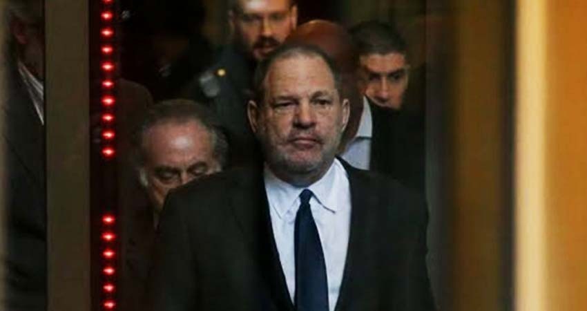 Fiscal teme que Weinstein huya y pide aumentar su fianza