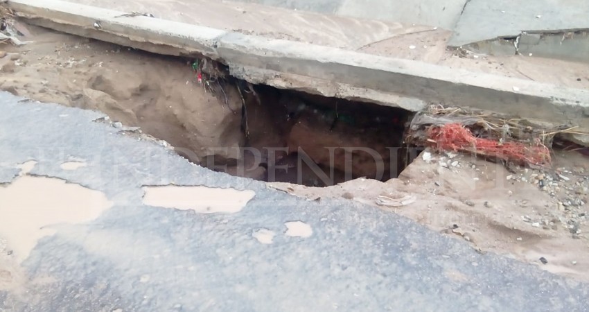 Castro Guzmán se dice incansable en su trabajo por solucionar derrames de aguas negras y baches