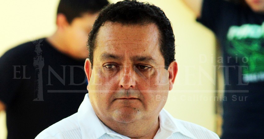 En un año, Mendoza Davis se gastó casi 100 mdp para publicitar su imagen