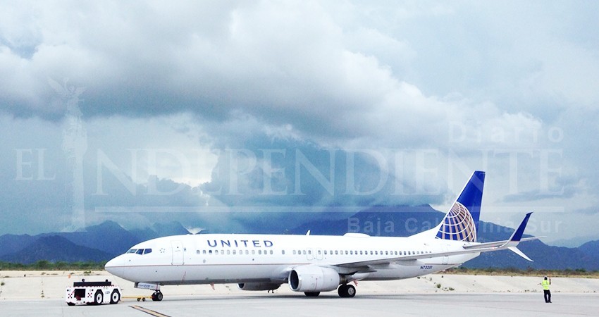 A partir del primero de enero, podrían aumentar costos de boletos de avión en el país