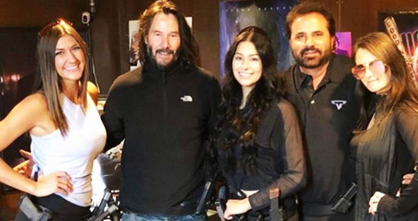 Comienza el entrenamiento para el día oficial de Keanu Reeves