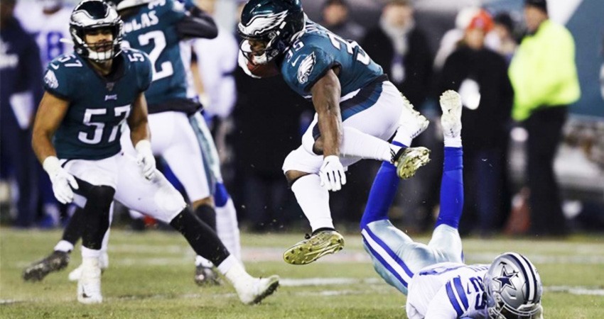 Filadelfia arrebata liderato divisional a Dallas