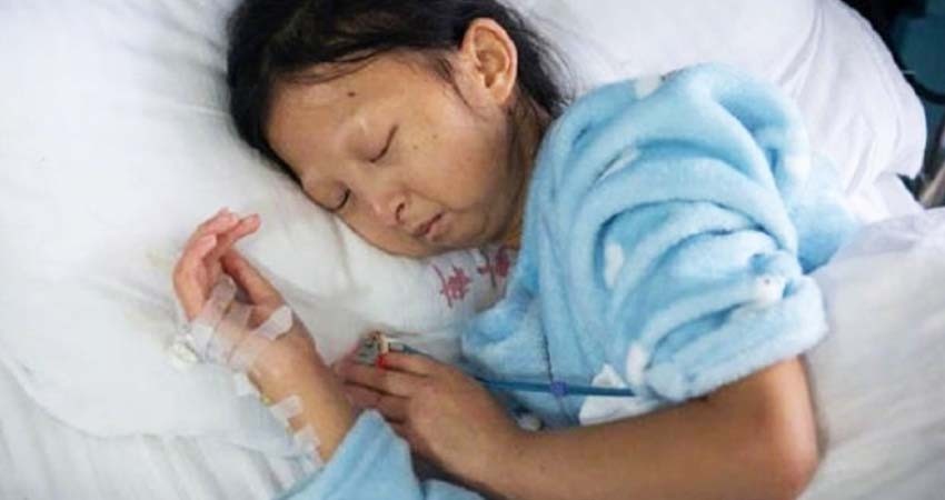 Joven muere de hambre por pagar medicinas de su hermano