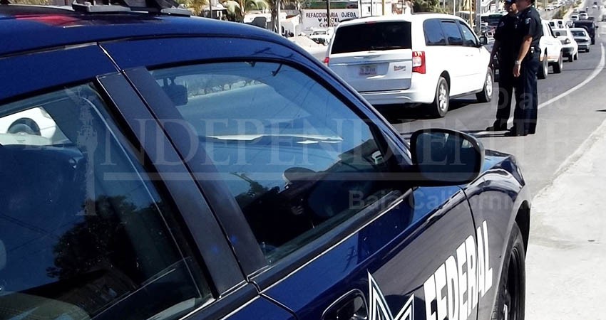 Advierte PF sobre multas de hasta 15 salarios mínimos por estacionarse en acotamientos del corredor turístico