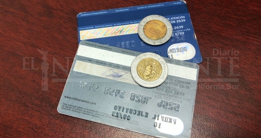 Ciudadanos deben tener mejor control de gastos para evitar fiscalización del SAT