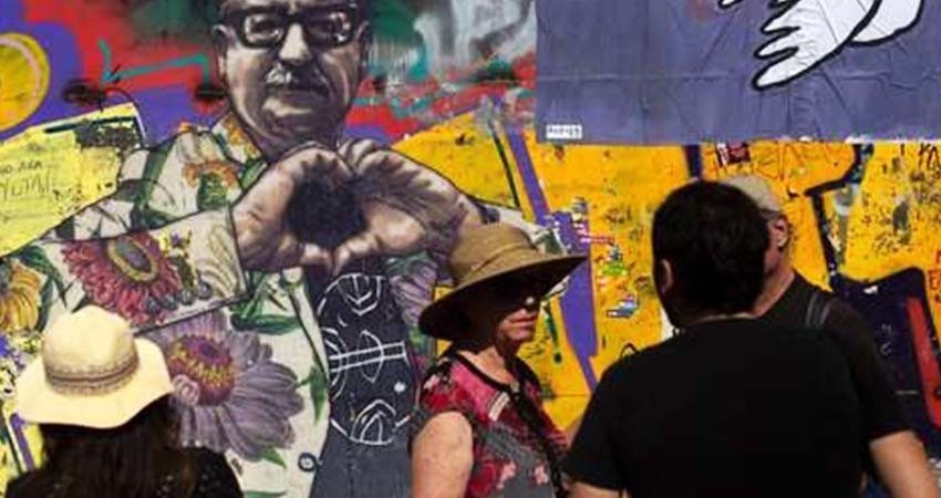'Chile despertó', 'tour' que busca explicar protestas con arte urbano