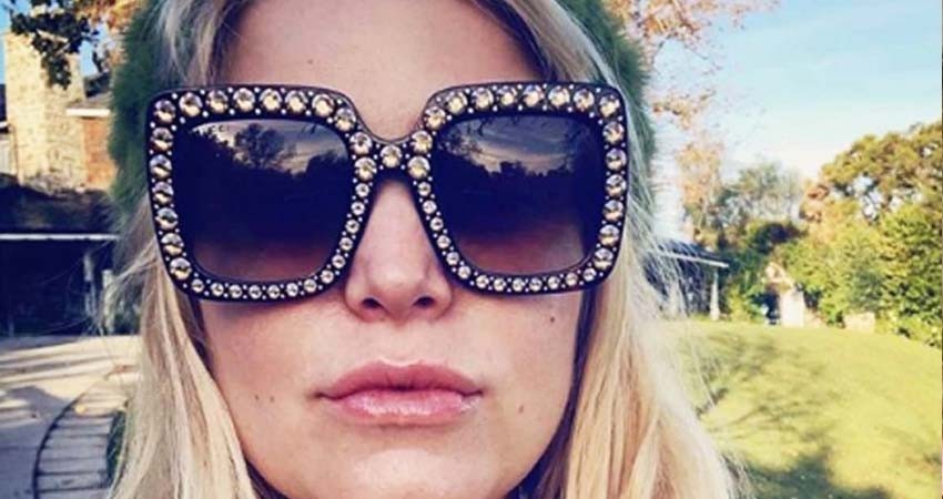 Jessica Simpson revela que abusaron de ella en casa de amigos de sus papás