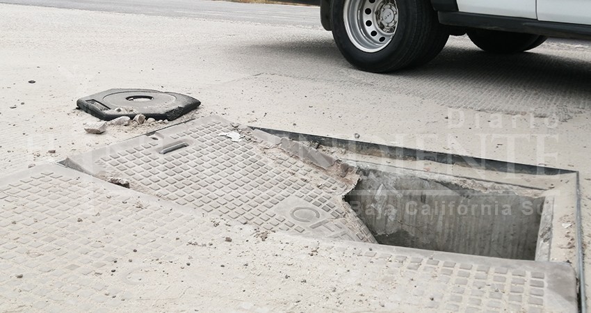 Denuncian automovilistas registro destruido de CFE sobre la Transpeninsular