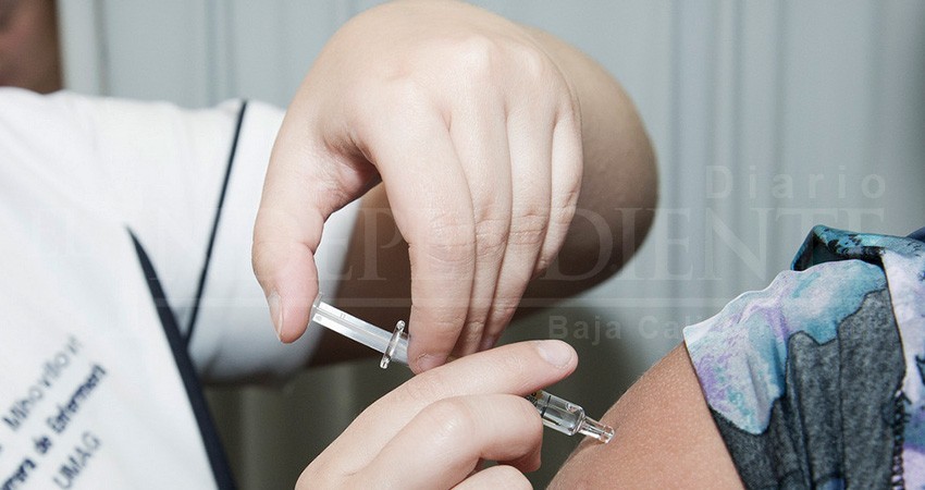 Personas con cáncer, mujeres embarazas y personal de salud, los que menos se vacunan contra la Influenza