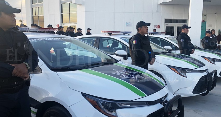 Pese a entrega “histórica” de patrullas, ciudadanos aún reclaman tardanza en atención policiaca